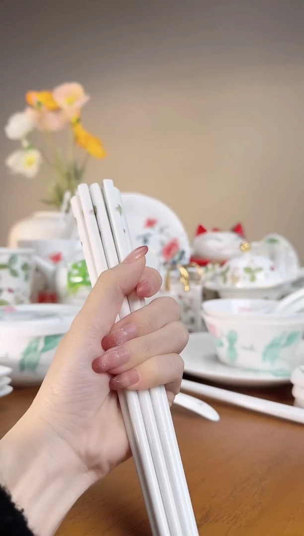 【闪购商品】高骨瓷筷子六对高骨瓷筷子六对