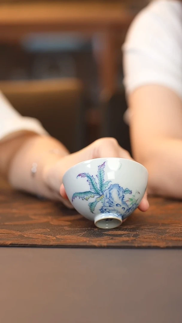 晴山素华雨打芭蕉鸡心杯