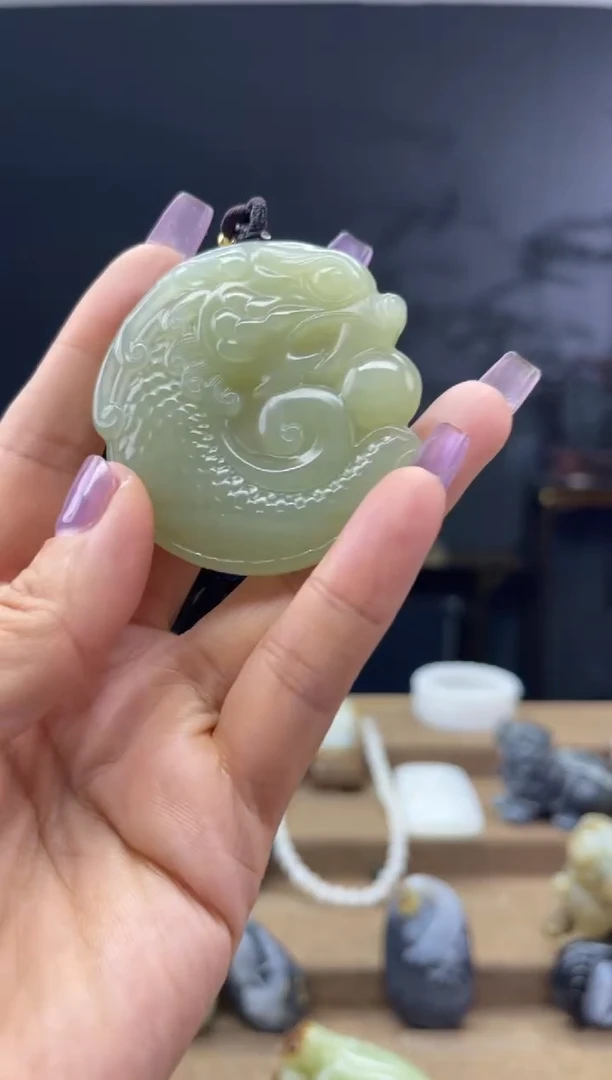 颈饰未镶嵌和田玉1