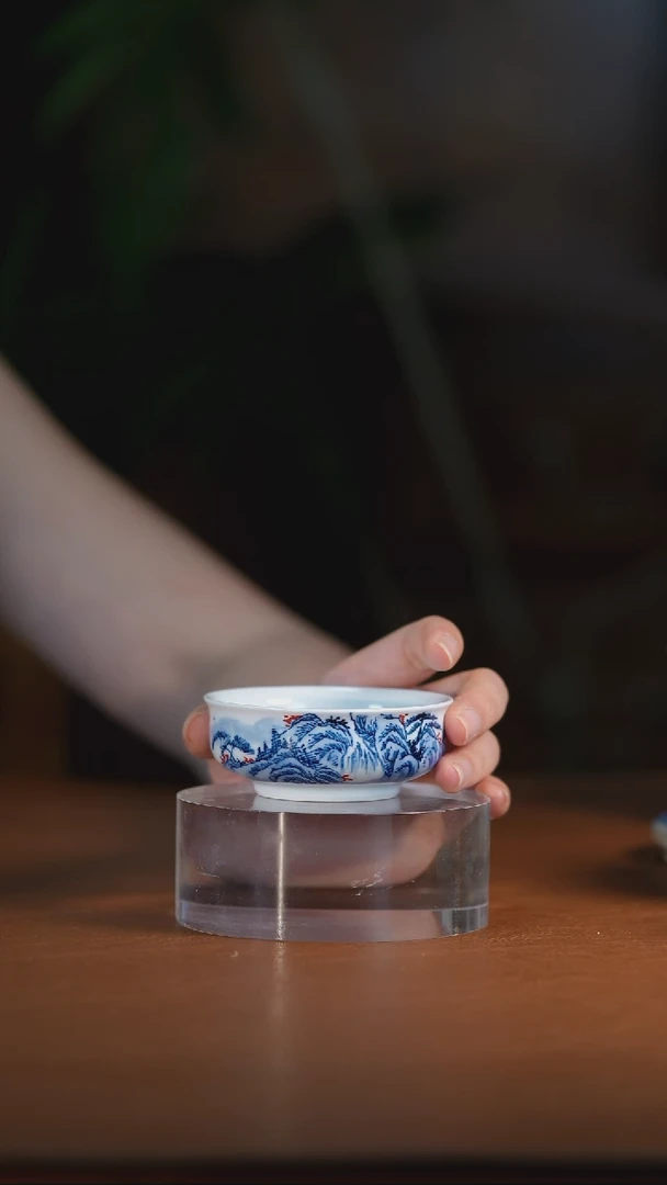 青花山水卢士杯