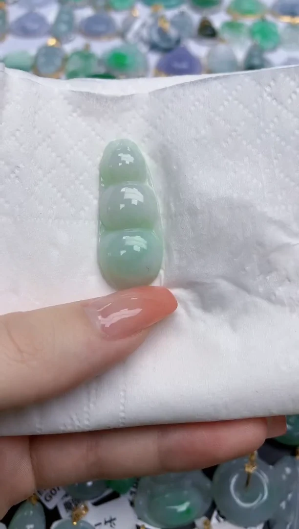 【闪购商品】翡翠颈饰未镶嵌天然缅甸翡翠A货