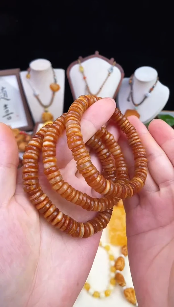 琥珀未镶嵌珠宝奇石多样性发其一