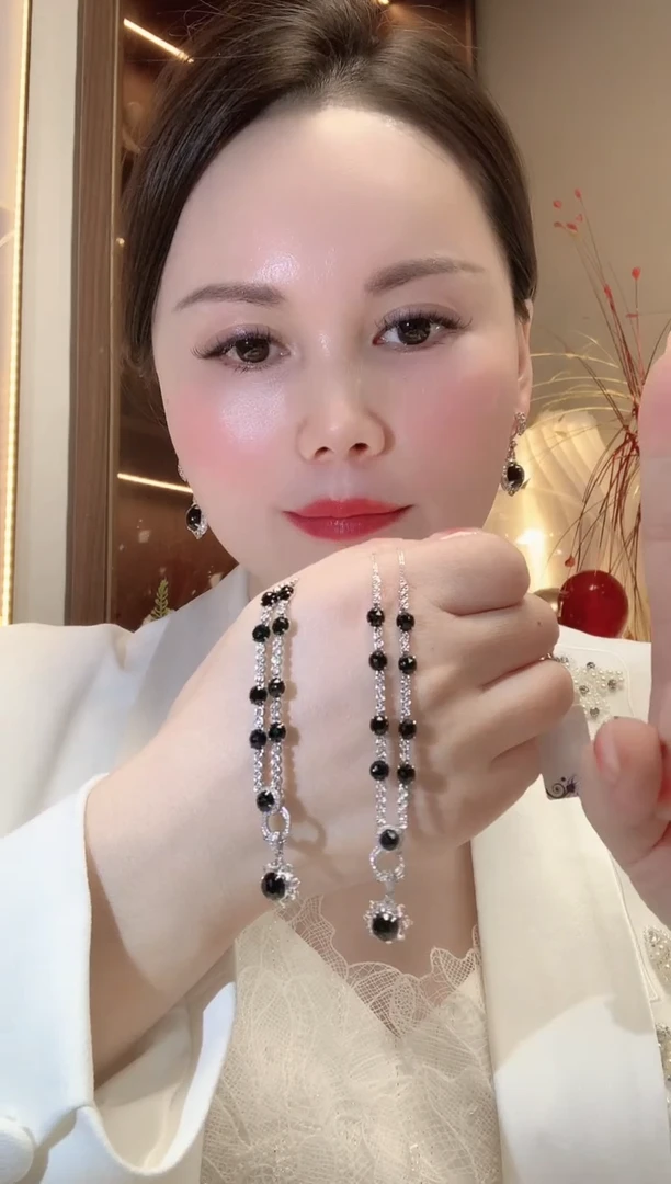 【闪购商品】翡翠套链18K金镶嵌F22   多样性发货一件