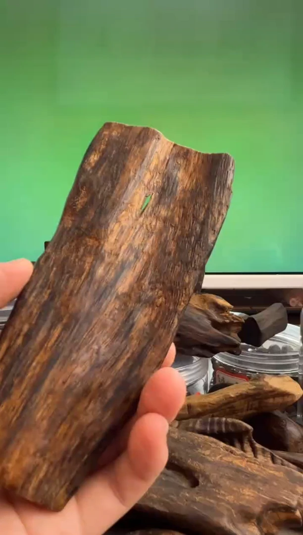 沉香手把件越南多样性发一