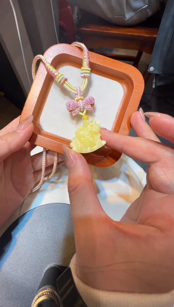 【闪购商品】琥珀珠宝奇石未镶嵌摇摇马
