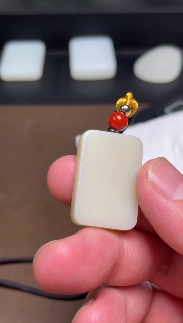 和田玉未镶嵌颈饰12