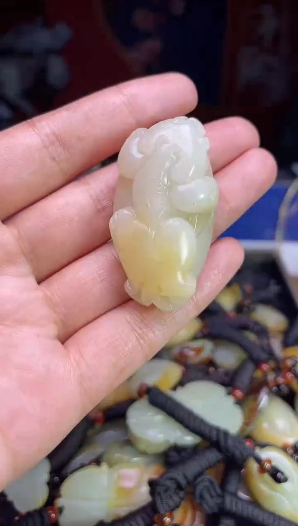 颈饰未镶嵌和田玉123