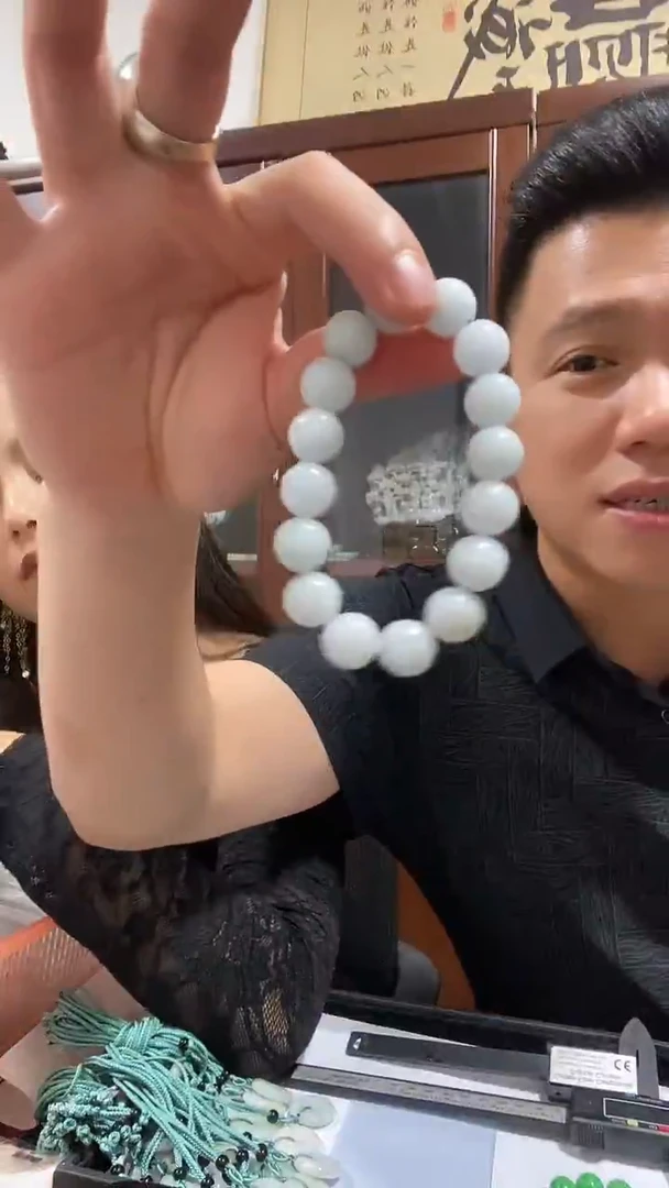 未镶嵌手串翡翠手串