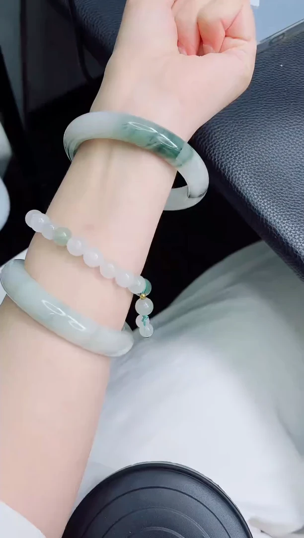 石英质玉手镯未镶嵌366-58.2