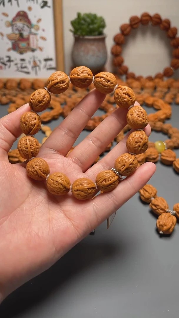 文玩核桃吊坠文玩手串