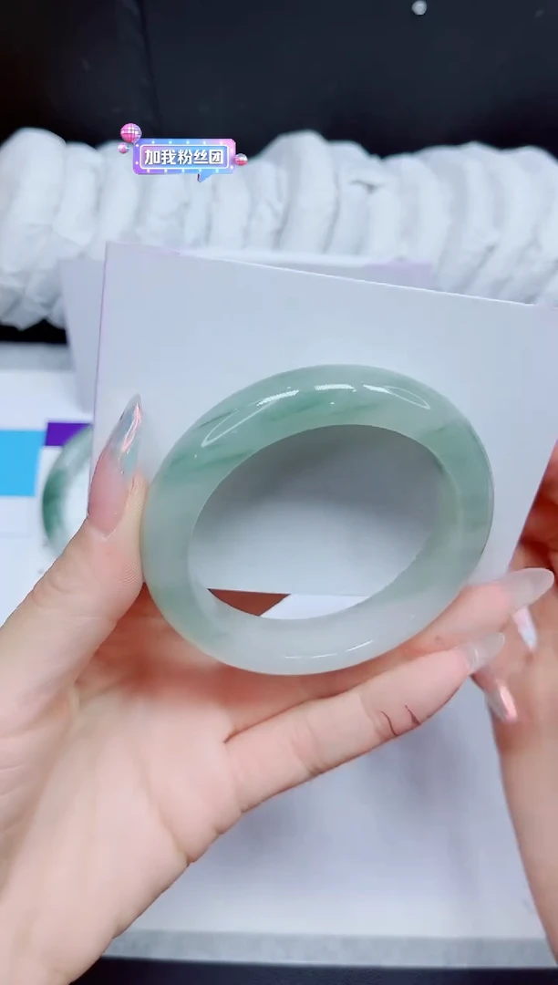 石英质玉手镯未镶嵌287.