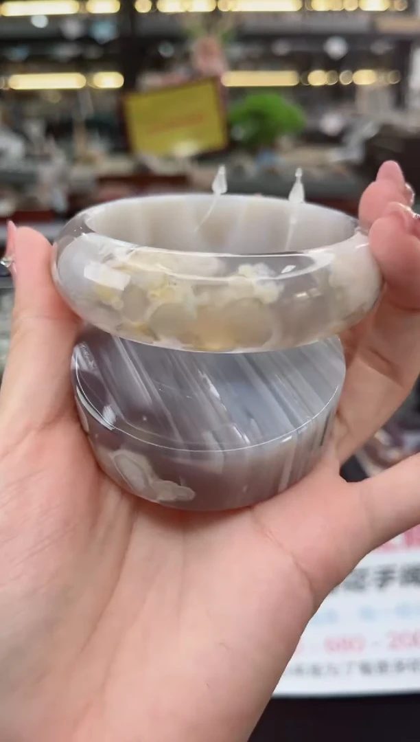 【闪购商品】石英质玉手镯未镶嵌58圈口（赠品镯心）3571240