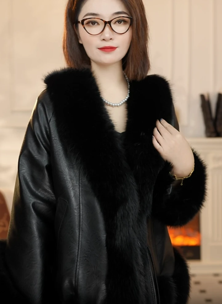 鸡爪纹新款冬季短款加绒韩版修身保暖皮草外套轻奢设计师皮毛一体