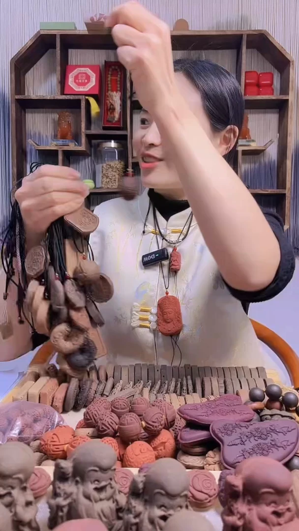 【闪购商品】泥塑六龄固本香方大无相佛3.5