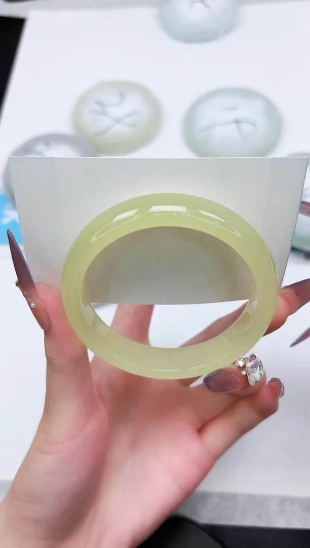 石英质玉手镯未镶嵌335-57.1