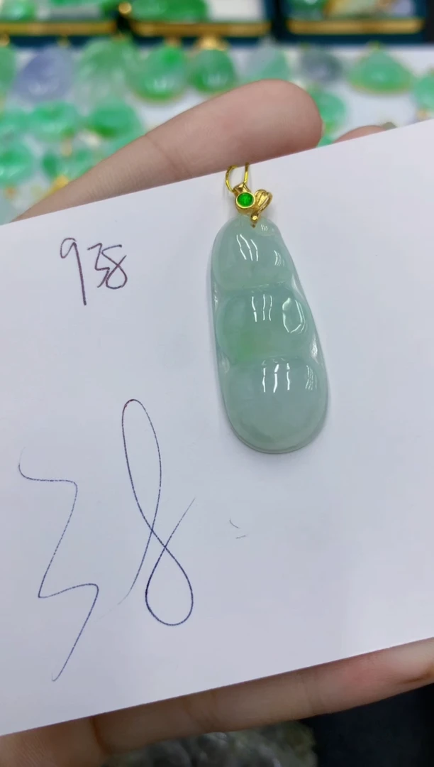 颈饰未镶嵌翡翠 翡翠