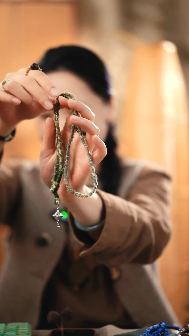 泥塑手工编绳绿色