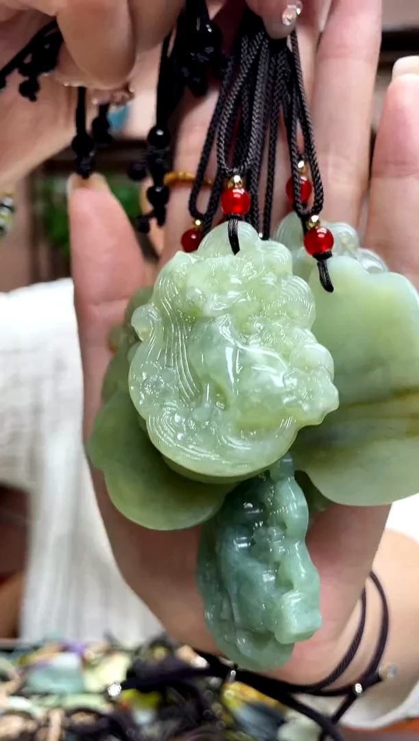 【闪购商品】岫玉吊坠未镶嵌多样性发货其中一件