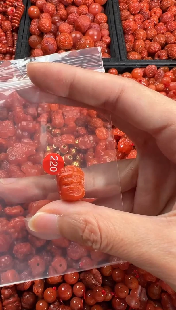 【闪购商品】南红玛瑙颈饰未镶嵌1