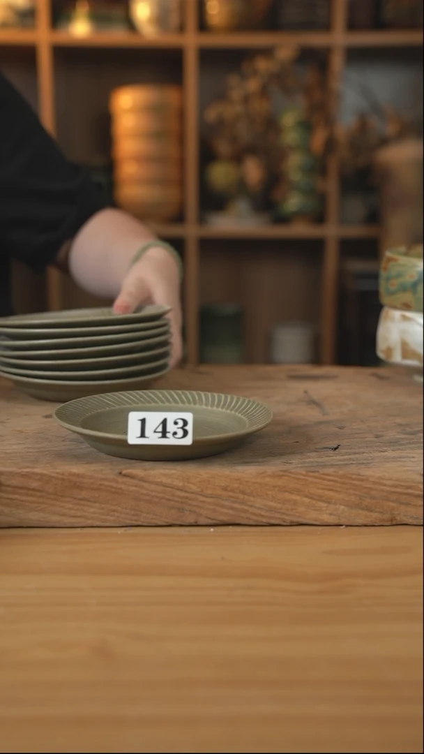 143豆绿色的6英寸碟子1个