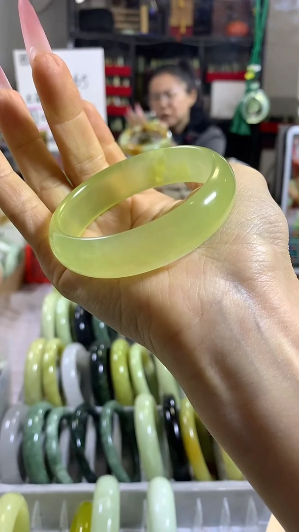 未镶嵌岫玉手镯13 52+包容