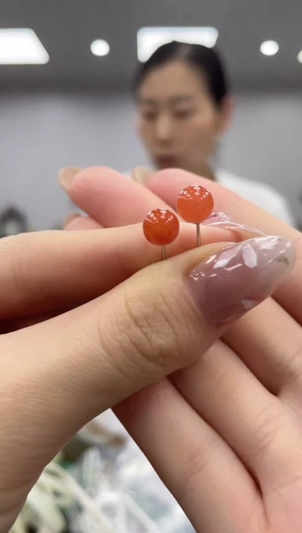 南红玛瑙耳钉未镶嵌多样性拍一发一6mm