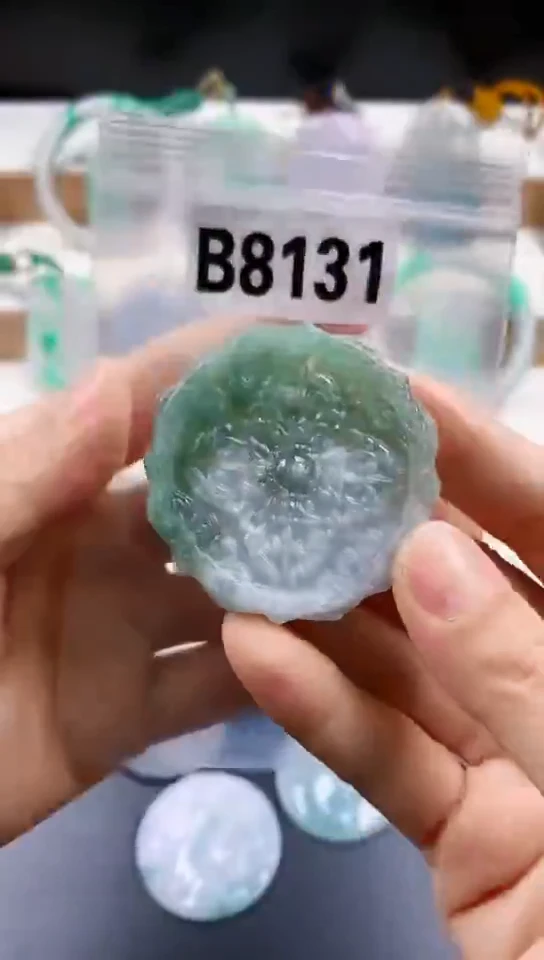 颈饰未镶嵌翡翠天然翡翠吊坠挂件