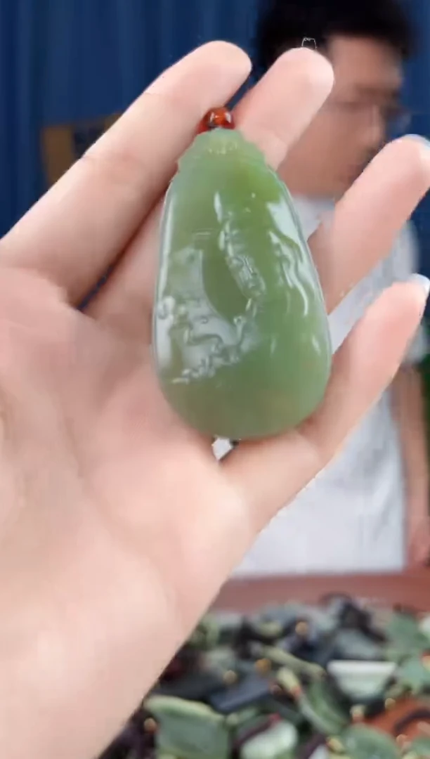 未镶嵌和田玉挂件拍一发一，