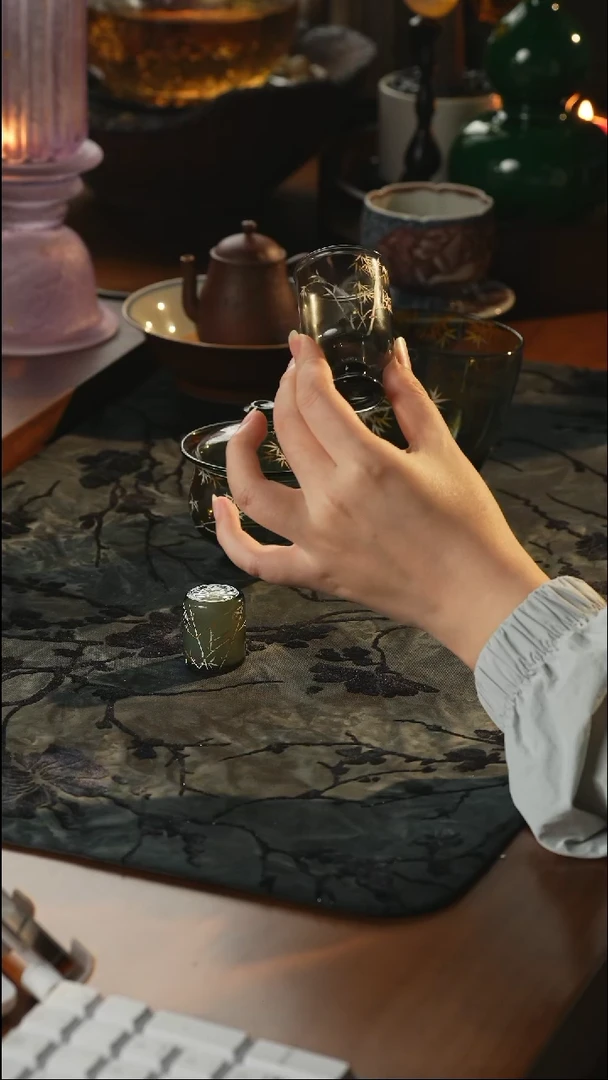 瓷片物肆