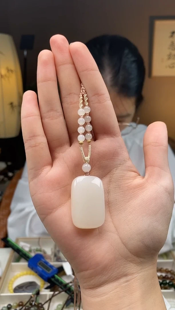 颈饰未镶嵌和田玉33左右藕粉无事牌