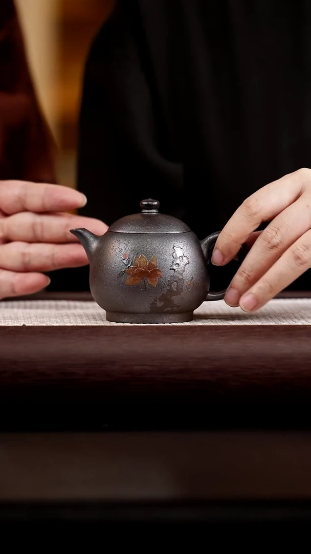 茶壶紫砂贵妃窑    太湖石玉兰花   秋水