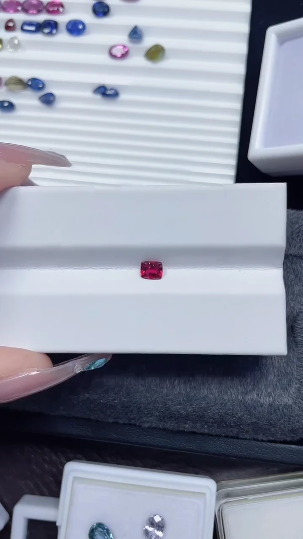 裸石尖晶石0.3ct