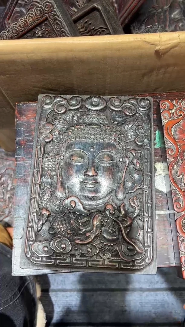 木浮**梦紫檀雕刻一物一拍