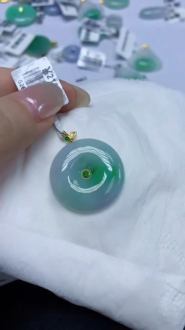 翡翠18K金镶嵌颈饰天然缅甸翡翠A货