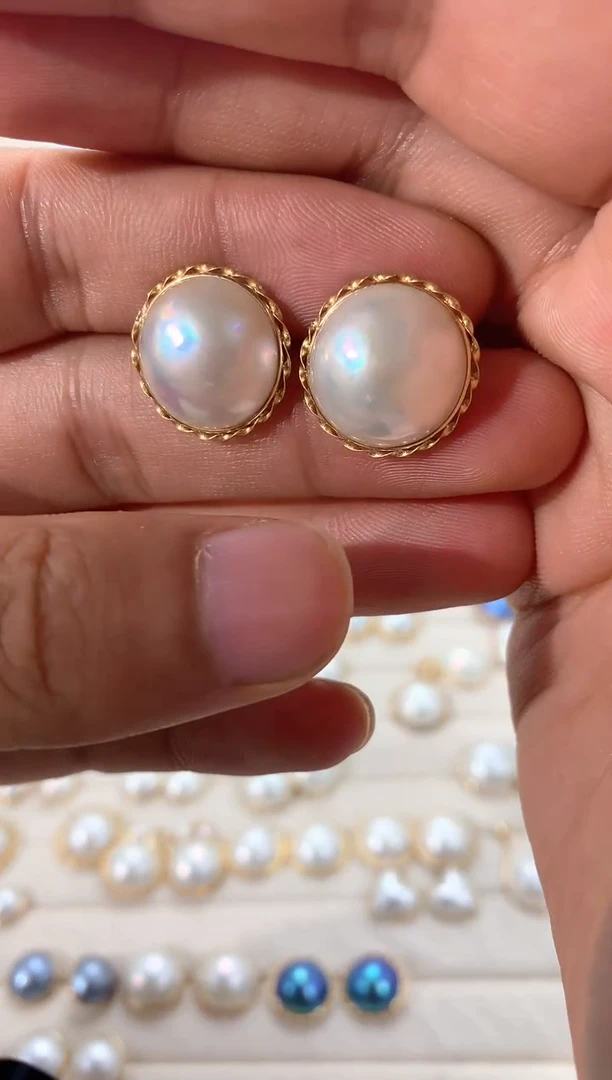 耳饰18K金镶嵌拼合珍珠（马贝珠）17