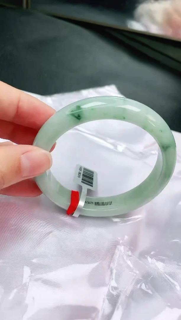 未镶嵌手镯翡翠缅甸天然A货翡翠手镯