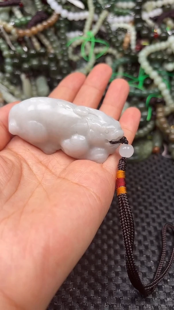 和田玉未镶嵌颈饰1