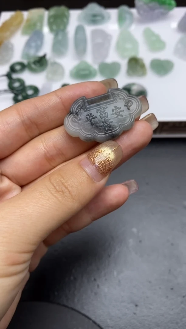 【闪购商品】定制翡翠未镶嵌翡翠毛货~