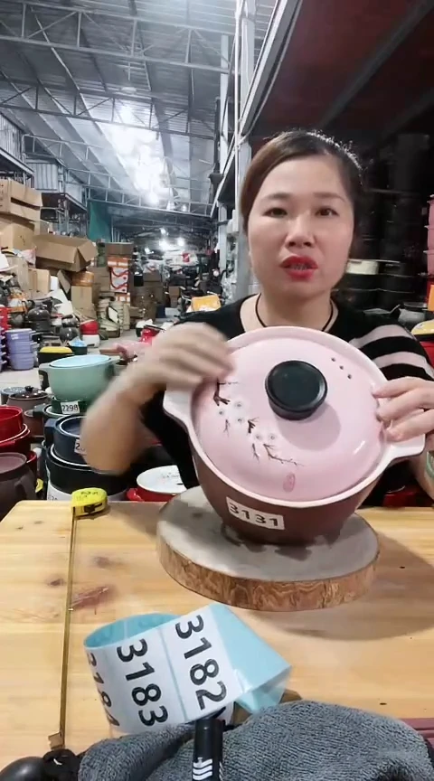 3131瑕疵紫色带盖。。