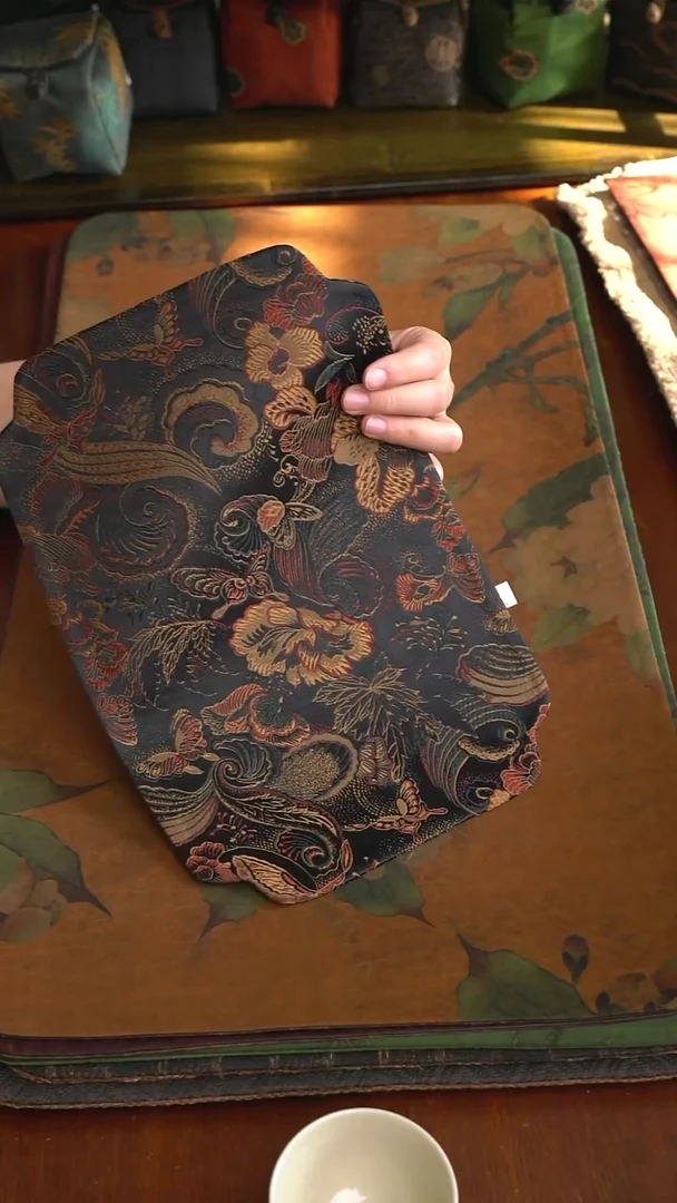 3020蝶恋花双面香云纱