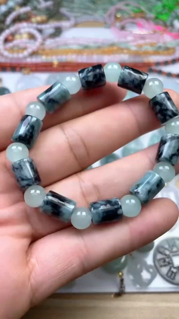 未镶嵌挂件翡翠1