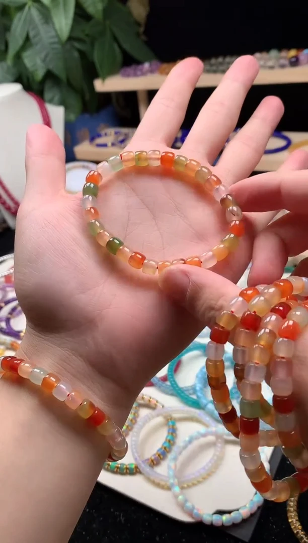 玛瑙/玉髓手串未镶嵌彩盐源手串7mm
