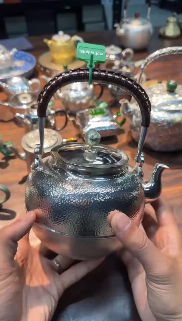 【闪购商品】呆坐 锤纹玄天提梁壶