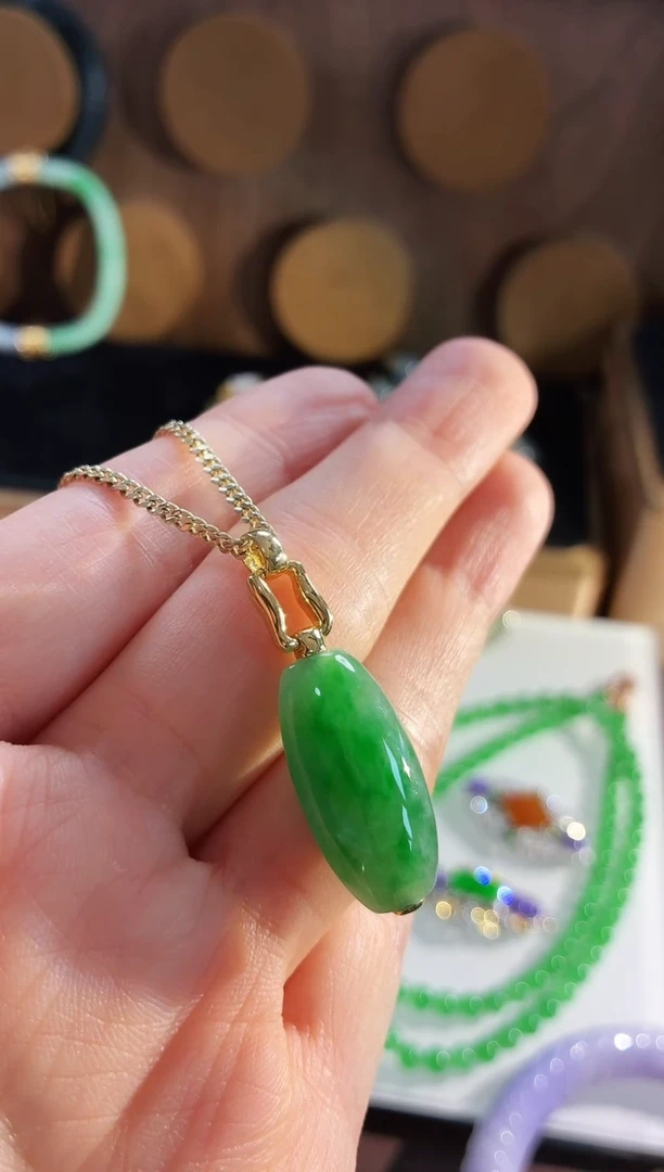 吊坠(不含链)18K金镶嵌翡翠吊坠