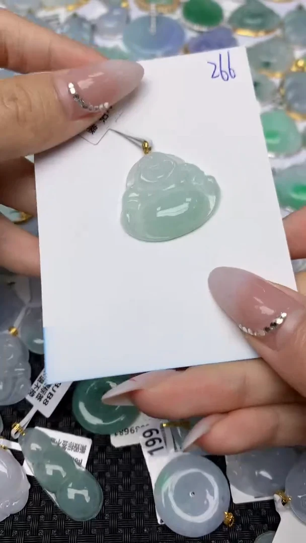 【闪购商品】翡翠颈饰18K金镶嵌天然翡翠a货