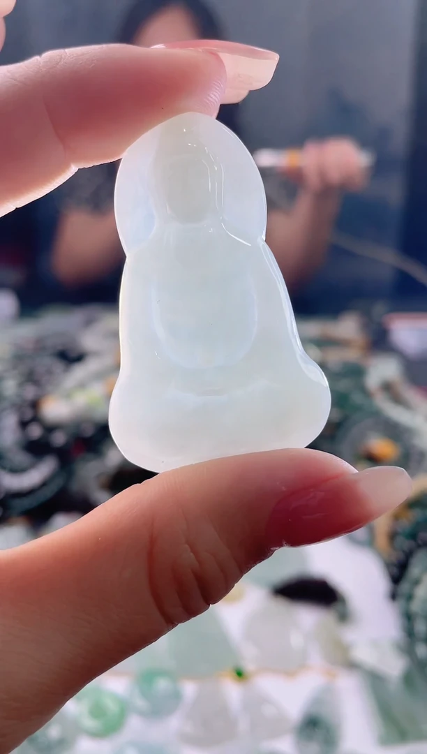 翡翠未镶嵌吊坠(赠链)素衣