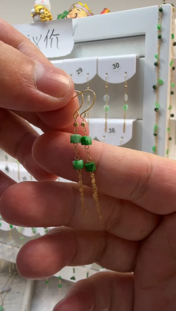 18K金镶嵌翡翠耳饰缅甸天然翡翠a货