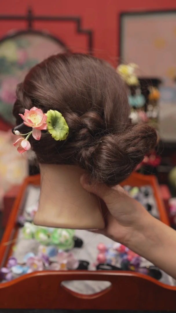 刺绣非遗绒花苏绣饰品
