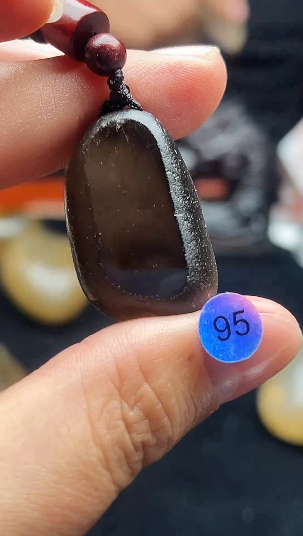 未镶嵌珠宝半成品水晶95