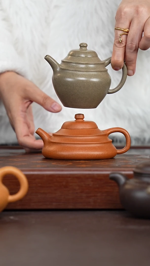 茶壶紫砂求*号微瑕金降坡舍+至纯青段得